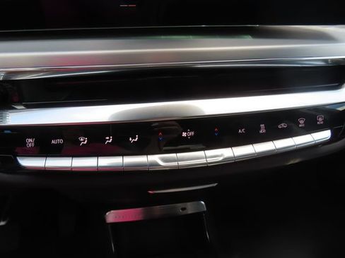 Used 2025 Cadillac Lyriq Luxury RWD image 35