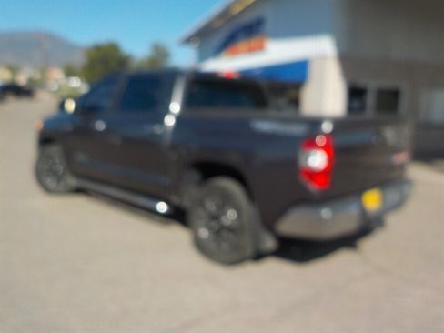 Used 2014 Toyota Tundra Limited w/ Limited Premium Package image 5