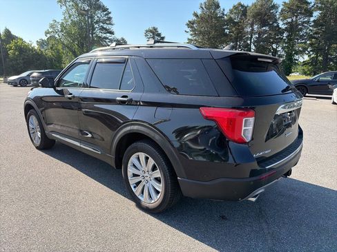 Used 2022 Ford Explorer Limited w/ Equipment Group 301A AWD/4WD image 6