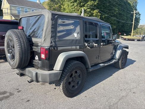 Used 2011 Jeep Wrangler Unlimited Sport image 5