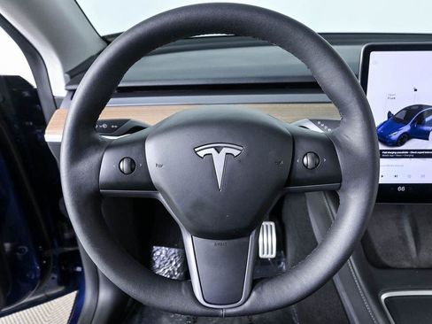 Used 2023 Tesla Model Y Performance AWD/4WD image 9