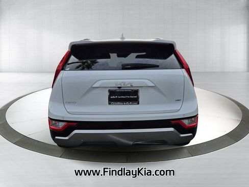 Certified 2025 Kia Niro SX image 8