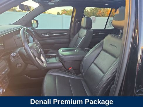 Used 2022 GMC Yukon Denali w/ Denali Premium Package image 11