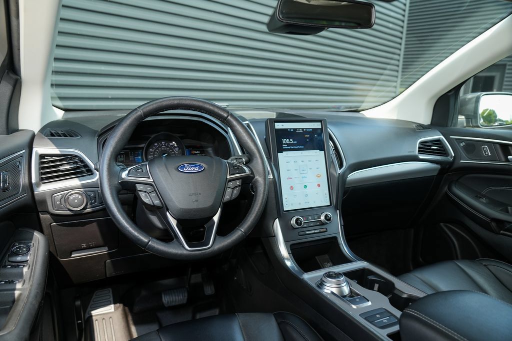 Used 2022 Ford Edge Titanium w/ Cargo Accessory Package AWD/4WD image 29