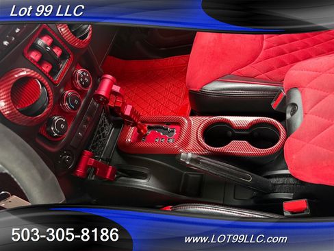 Used 2018 Jeep Wrangler Unlimited Sahara image 31