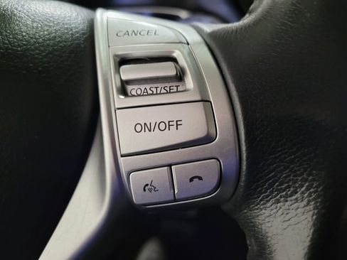 Used 2015 Nissan Rogue SL image 30