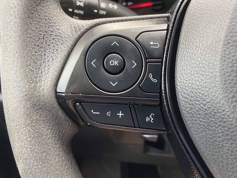 Used 2021 Toyota RAV4 XLE FWD image 27