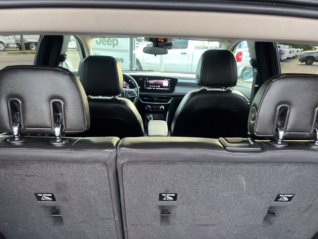 Used 2024 Buick Encore GX Sport Touring FWD image 33