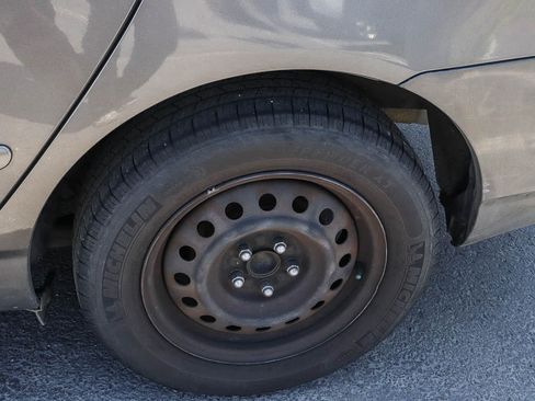 Used 2007 Toyota Corolla LE FWD image 18