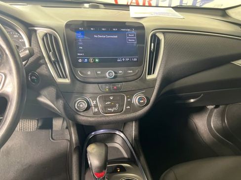 Used 2021 Chevrolet Malibu RS image 18