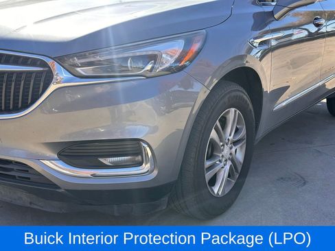 Used 2018 Buick Enclave Essence image 8
