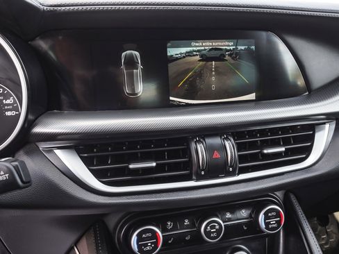 Used 2023 Alfa Romeo Stelvio Veloce image 30