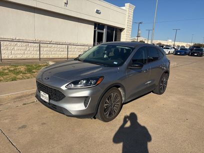 Used 2021 Ford Escape SE w/ SE Sport Appearance Package