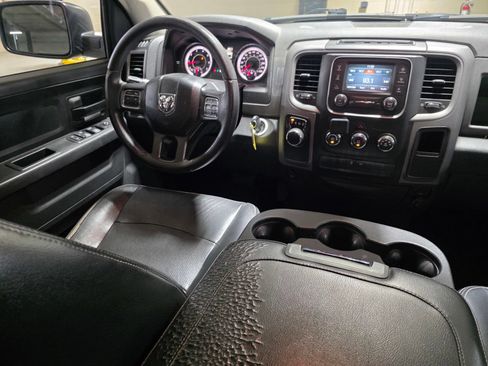 Used 2016 RAM 1500 Express RWD image 14