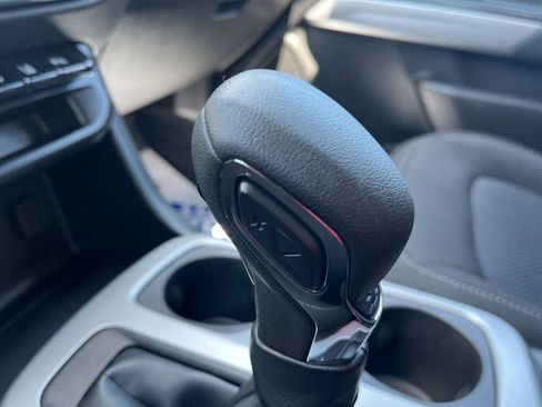 Used 2022 Chevrolet Colorado LT w/ Safety Package image 35