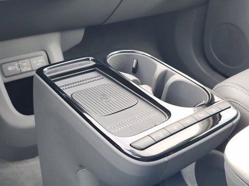 Certified 2025 Hyundai Ioniq 5 SEL image 19