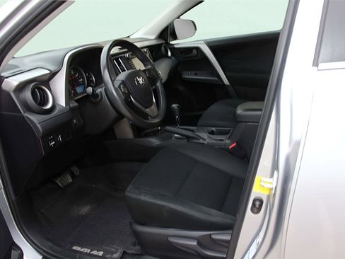 Used 2016 Toyota RAV4 LE image 12