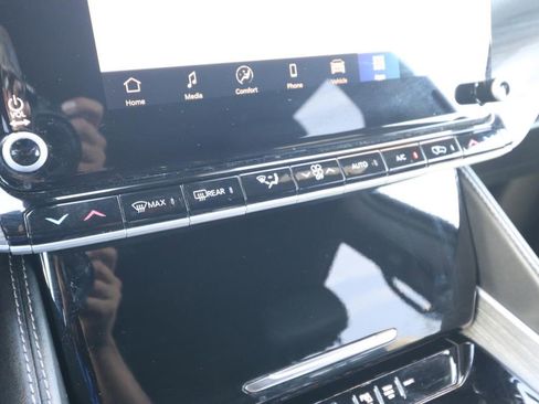 Used 2024 Jeep Wagoneer Series II w/ Flexible Seating Group image 23