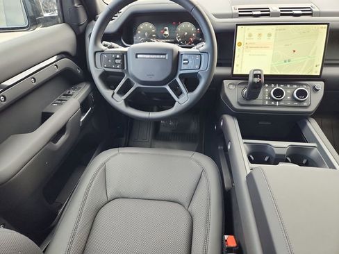 New 2026 Land Rover Defender 110 X-Dynamic SE image 4