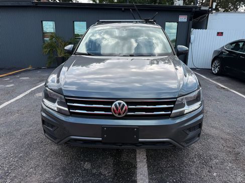 Used 2019 Volkswagen Tiguan SE AWD/4WD image 2