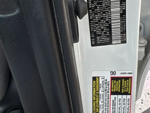 Used 2018 Toyota Corolla LE FWD image 54