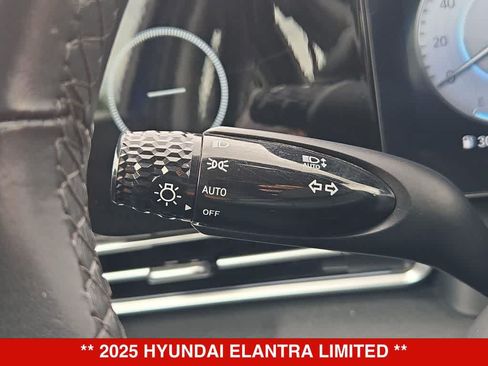 Used 2025 Hyundai Elantra Limited FWD image 26