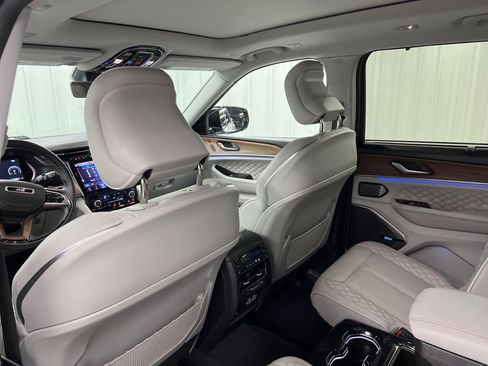 Used 2022 Jeep Grand Cherokee L Summit w/ Advanced Protech Group IV image 13