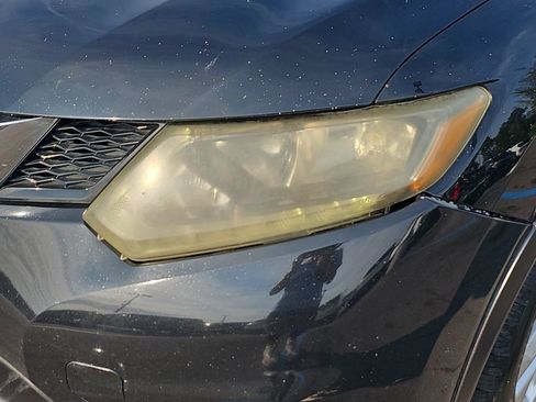 Used 2015 Nissan Rogue SV FWD image 30