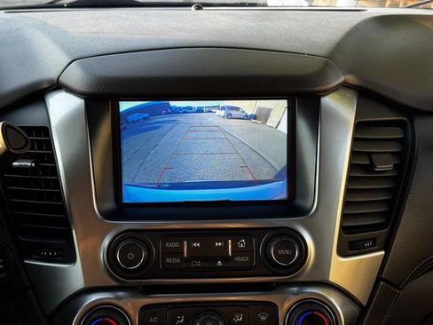 Used 2019 Chevrolet Suburban LT AWD/4WD image 4
