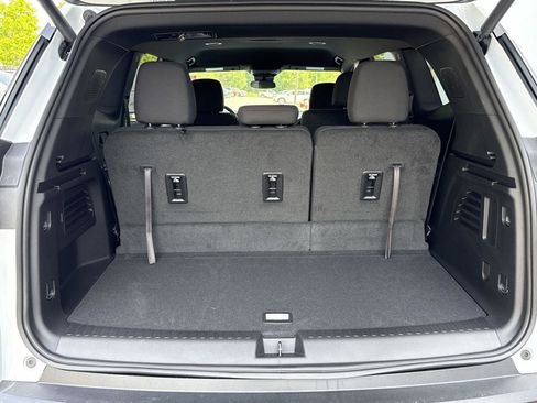 New 2025 GMC Acadia Elevation w/ LPO, Floor Liner Package image 22