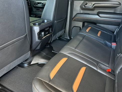 Used 2023 GMC Sierra 1500 AT4 w/ Technology Package AWD/4WD image 24