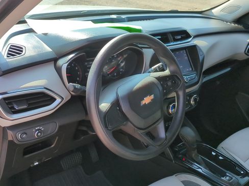 Used 2021 Chevrolet TrailBlazer LS FWD image 13