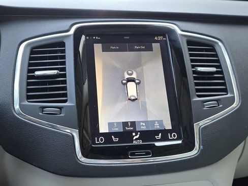 Used 2017 Volvo XC90 T6 Momentum w/ Vision Package AWD/4WD image 18