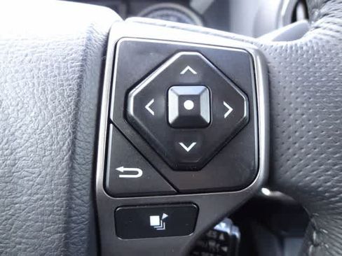 Used 2023 Toyota Tacoma SR5 AWD/4WD image 18