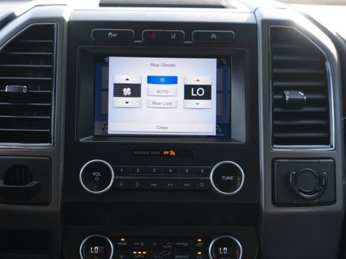 Used 2019 Ford Expedition XLT w/ Equipment Group 202A RWD image 14
