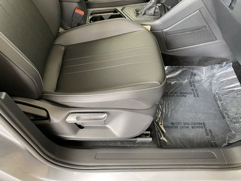 Certified 2023 Volkswagen Tiguan SE w/ Panoramic Sunroof Package FWD image 43
