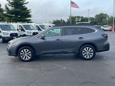 Used 2022 Subaru Outback Premium AWD/4WD image 2