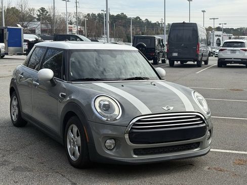 Used 2016 MINI Cooper 4-Door Hardtop image 3