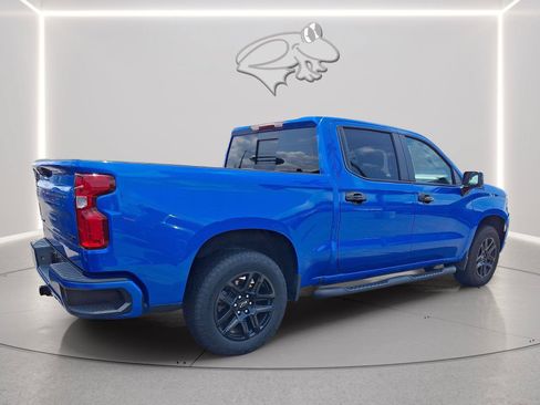 Used 2025 Chevrolet Silverado 1500 RST AWD/4WD image 3