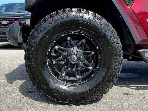 Used 2021 Jeep Wrangler Unlimited Rubicon AWD/4WD image 8
