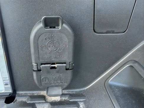 New 2026 RAM 1500 Big Horn AWD/4WD image 11