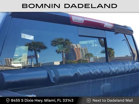 Used 2025 Chevrolet Silverado 1500 LT Trail Boss w/ Convenience Package II image 9