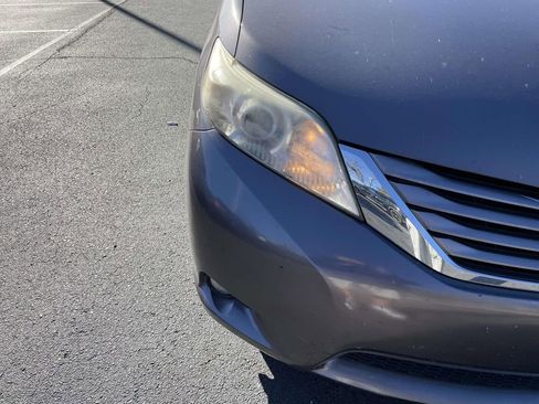 Used 2015 Toyota Sienna XLE w/ XLE Navigation Package image 16