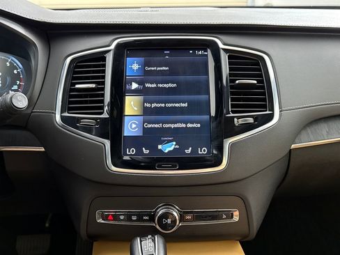 Used 2021 Volvo XC90 T6 Inscription w/ Lounge Package image 16