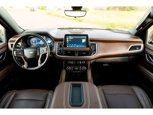 Used 2022 Chevrolet Suburban High Country AWD/4WD image 21