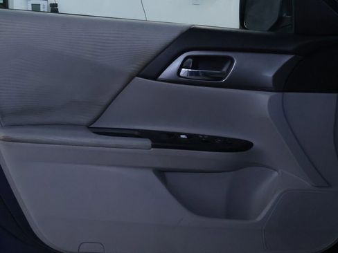 Used 2015 Honda Accord LX image 11