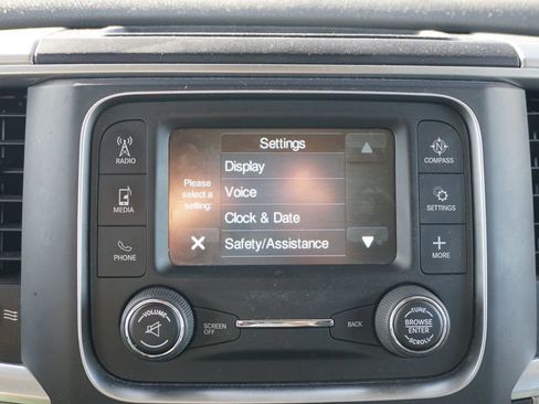 Used 2019 RAM 1500 Classic SLT image 27