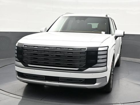 Used 2026 Hyundai Palisade Calligraphy FWD image 9
