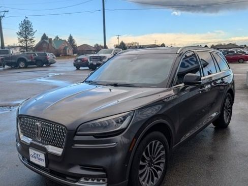 Used 2020 Lincoln Aviator Reserve w/ Equipment Group 201A image 3