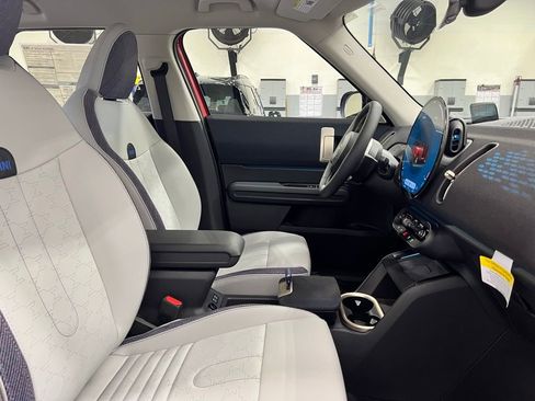 Certified 2025 MINI Cooper Countryman S image 18